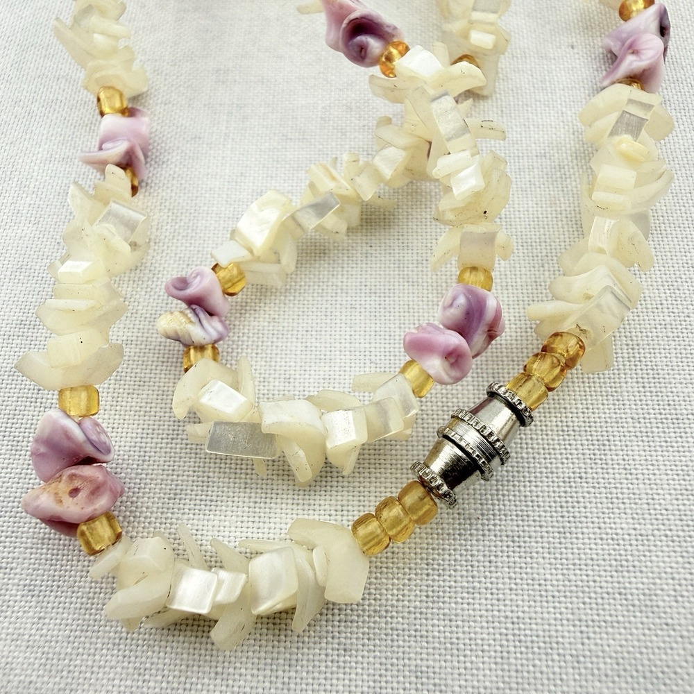 Vintage Puka Style Mother of Pearl Chip Shell Necklace 16" Choker Y2K Boho Beach